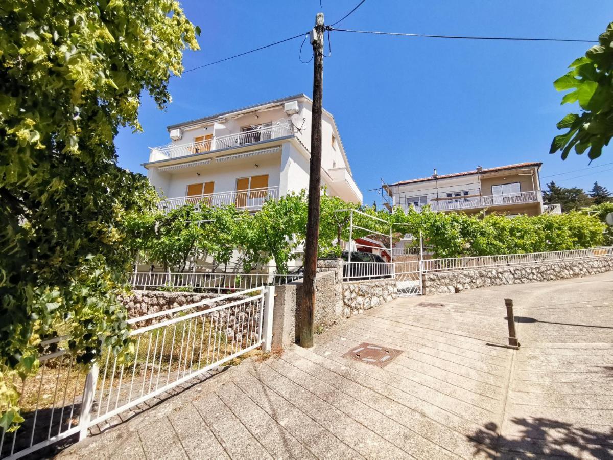 Apartments Maja Dramalj Ngoại thất bức ảnh