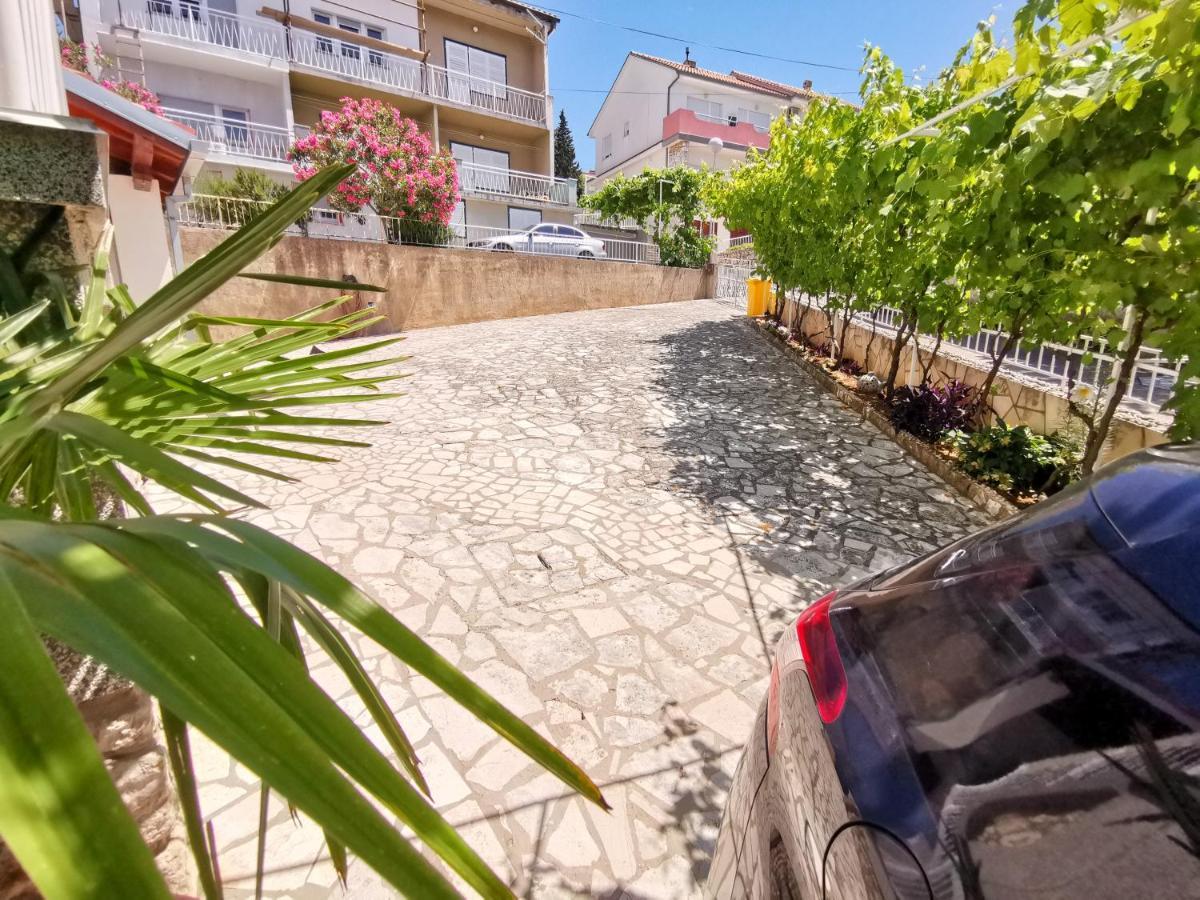 Apartments Maja Dramalj Ngoại thất bức ảnh
