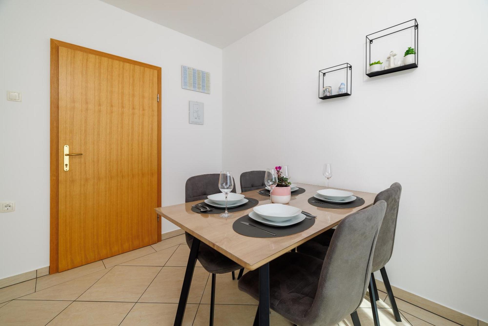 Apartments Maja Dramalj Ngoại thất bức ảnh